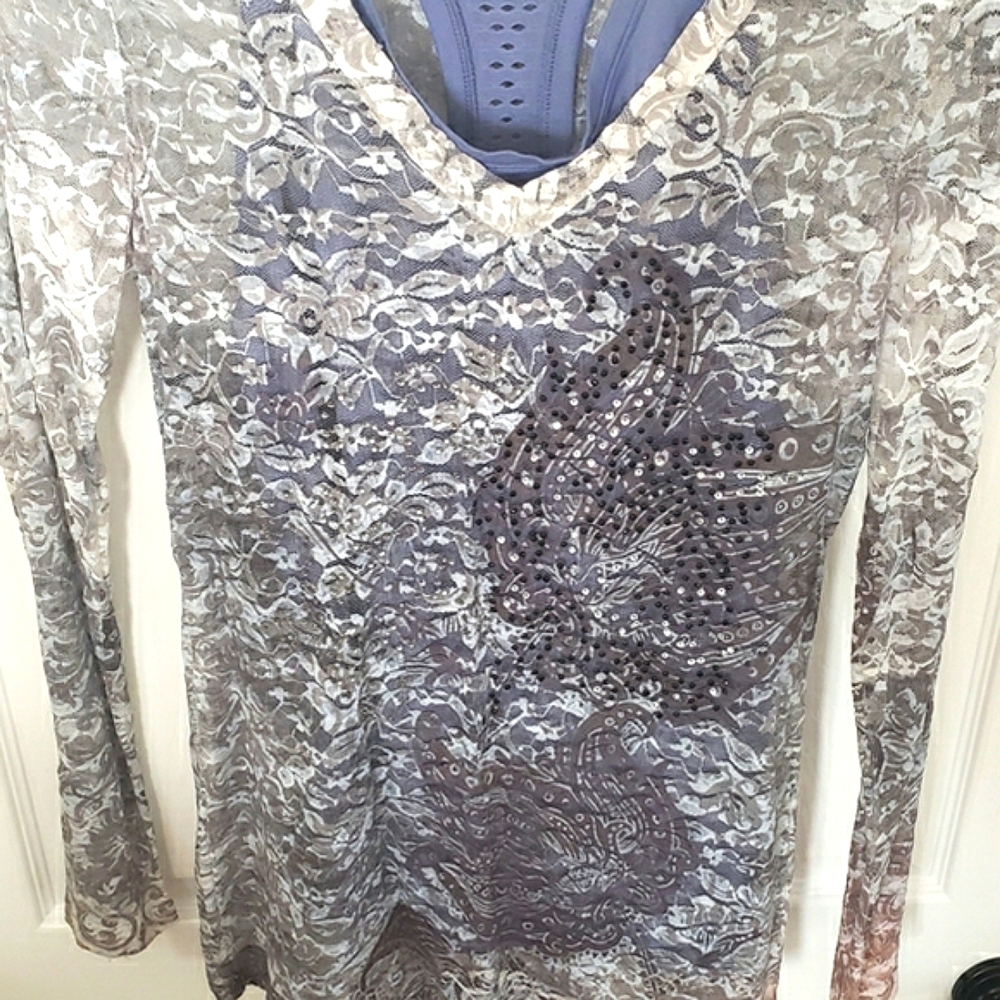Daytrip Shirt Large Colors Gray Tan Ivory Blue With Sequences Nylon/Spandex NWOT